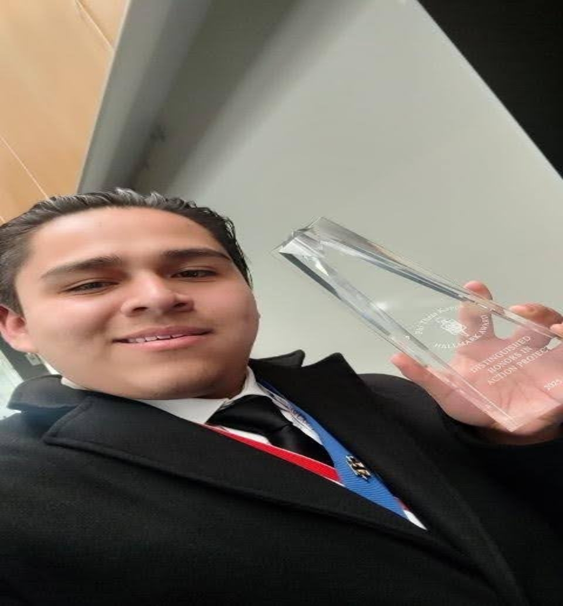 Antonio with his BHE award