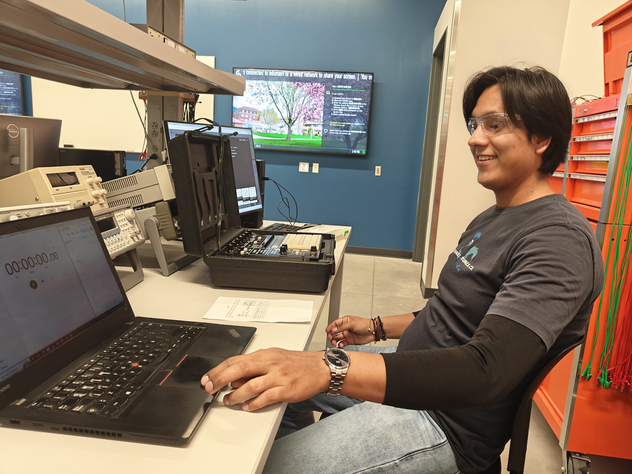 Image of Daniel in the lab